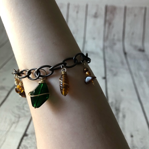 Gorgeous ornate charm bracelet: handmade by me - Picture 11 of 12